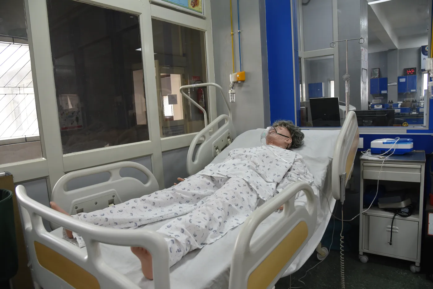 Clinical skills practice in the healthcare lab